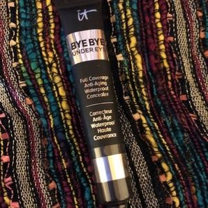 IT Cosmetics Bye Bye Under Eye - Neutral Light